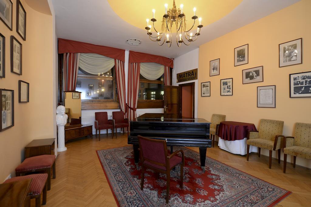 Hunguest Grandhotel Galya Гальятето Экстерьер фото