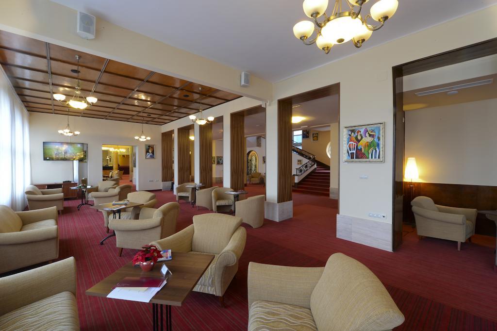 Hunguest Grandhotel Galya Гальятето Экстерьер фото